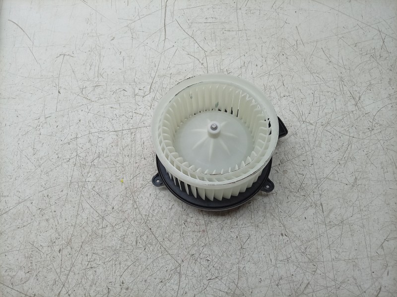 Recambio de ventilador calefaccion para volkswagen caravelle t7 2.5 ehybrid referencia OEM IAM  PZ3119846BA 