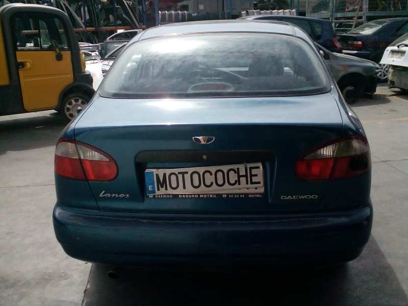daewoo lanos del año 2000
