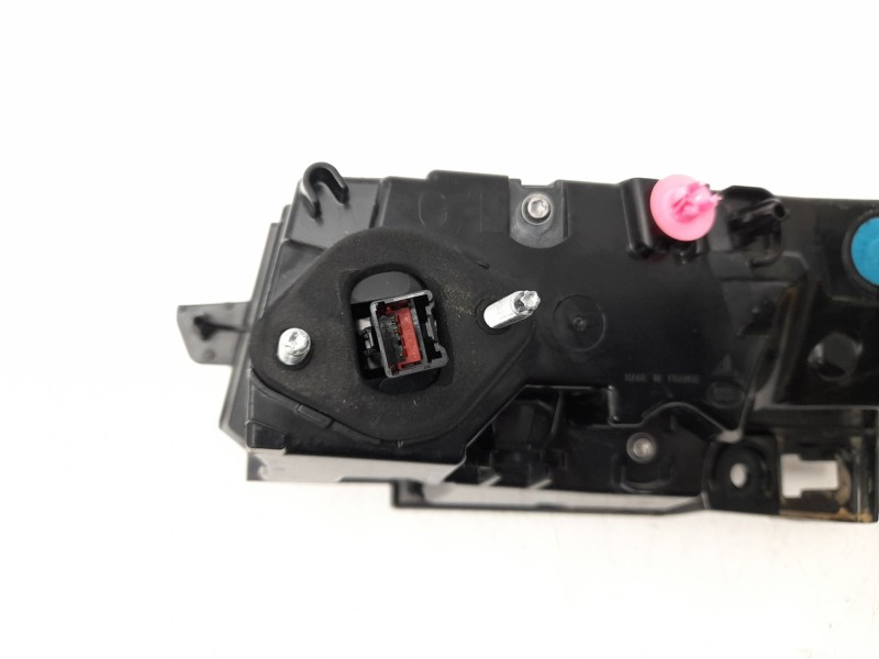 Recambio de piloto trasero izquierdo interior para land rover range rover evoque (l551) 2.0 d165 referencia OEM IAM  FR26830132 