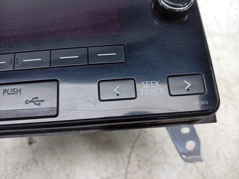 Recambio de sistema audio / radio cd para toyota land cruiser 3p 3.0 d-4d 190 cv referencia OEM IAM  8612060M10 
