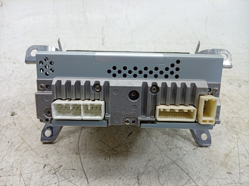 Recambio de sistema audio / radio cd para toyota land cruiser 3p 3.0 d-4d 190 cv referencia OEM IAM  8612060M10 