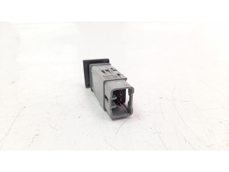 Recambio de interruptor para hyundai ix35 1.7 crdi cat referencia OEM IAM 933202S0009P  