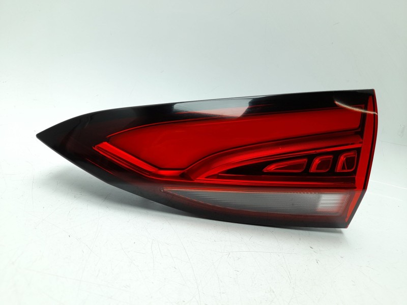 Recambio de piloto trasero derecho interior para mg zs 1.5 hybrid+ referencia OEM IAM  11405668 