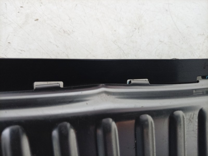Recambio de moldura para porsche cayenne (typ 92aa) diesel referencia OEM IAM  7P0863459E 