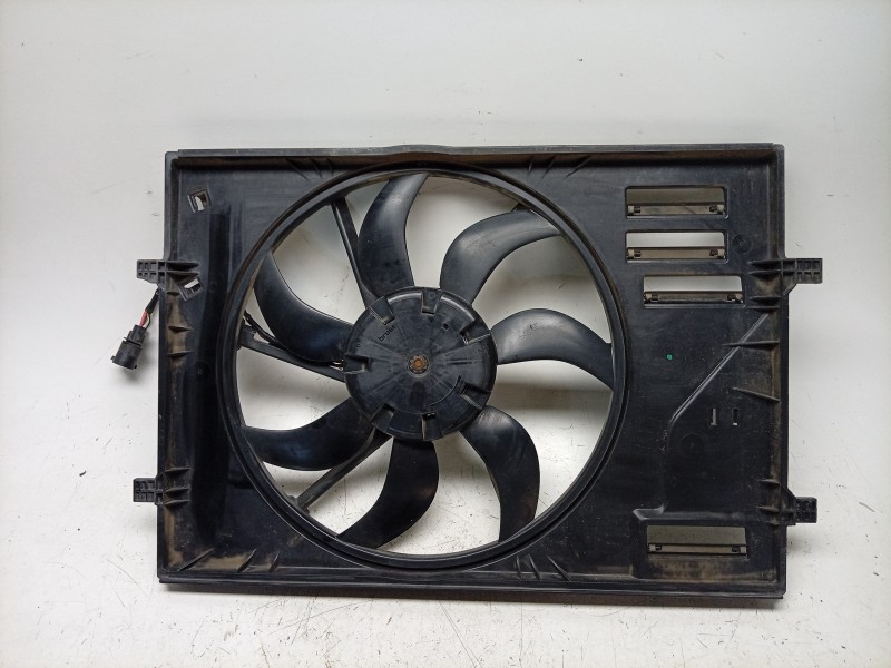 Recambio de electroventilador para audi a3 sportback (8va) attraction referencia OEM IAM  5Q0121205 102GA221020/47989