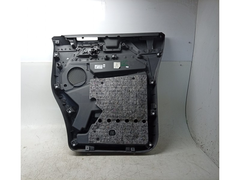 Recambio de moldura puerta delantera izquierda para volkswagen caravelle t7 2.5 ehybrid referencia OEM IAM  S741V23943 