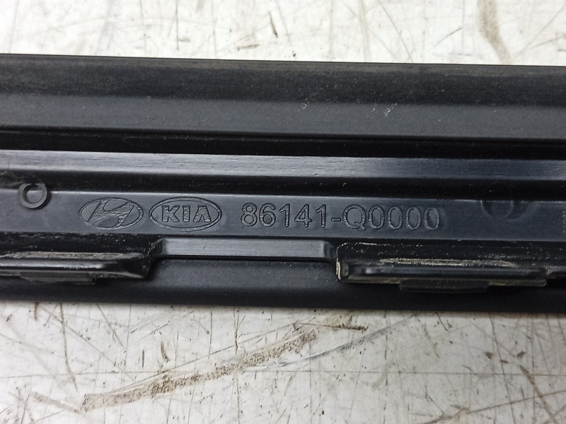 Recambio de moldura para hyundai i20 iii (bc3, bi3) 1.0 t-gdi referencia OEM IAM  86141Q0000 