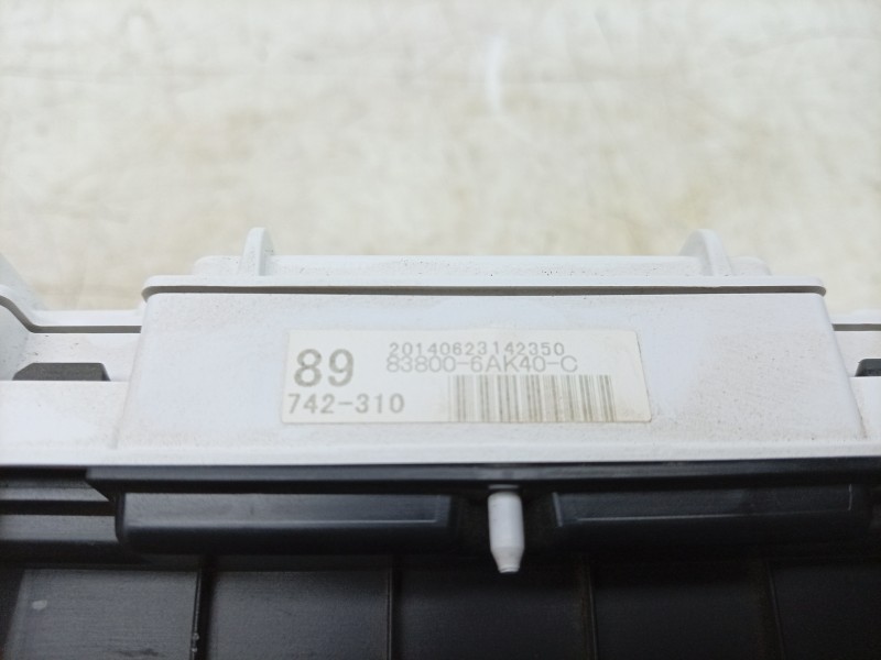 Recambio de cuadro instrumentos para toyota land cruiser 3p 3.0 d-4d 190 cv referencia OEM IAM  838006AK40C 