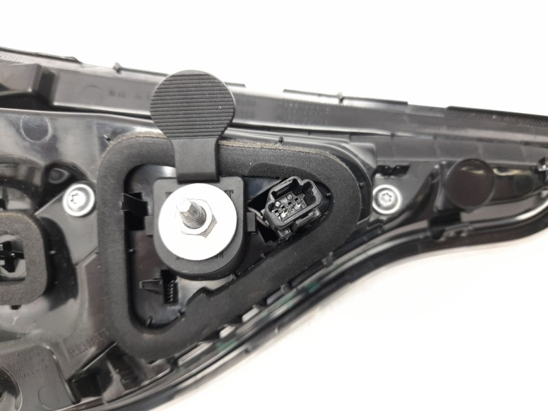 Recambio de piloto trasero derecho interior para renault clio v (b7_) 1.0 lpg (b7mt) referencia OEM IAM  265506440R 