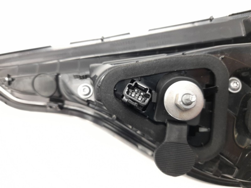 Recambio de piloto trasero izquierdo interior para renault clio v (b7_) 1.0 lpg (b7mt) referencia OEM IAM  265555477R 