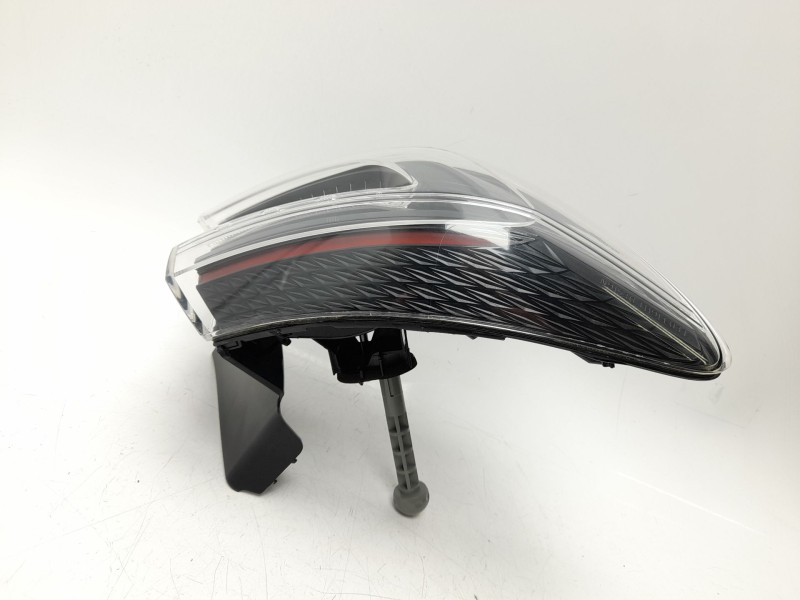 Recambio de piloto trasero izquierdo para renault clio v (b7_) 1.0 lpg (b7mt) referencia OEM IAM  265554288R RN3344164