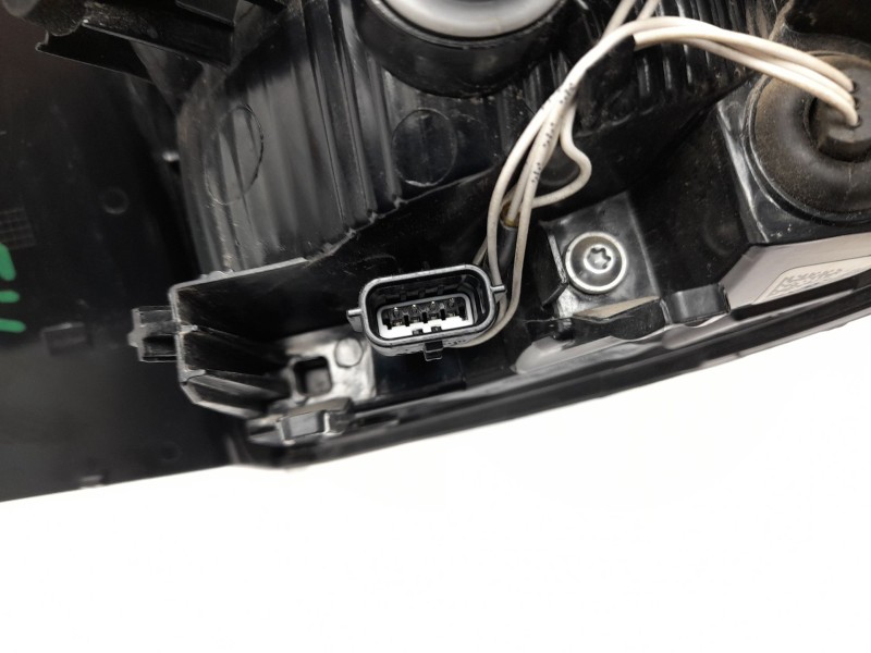 Recambio de piloto trasero izquierdo para renault clio v (b7_) 1.0 lpg (b7mt) referencia OEM IAM  265554288R RN3344164