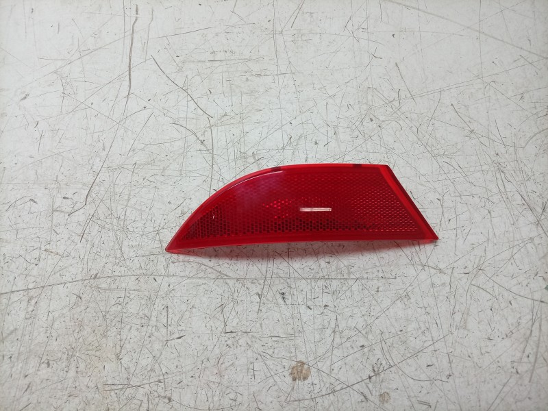 Recambio de reflector paragolpe trasero izquierdo para volkswagen caravelle t7 2.5 ehybrid referencia OEM IAM  150R00 