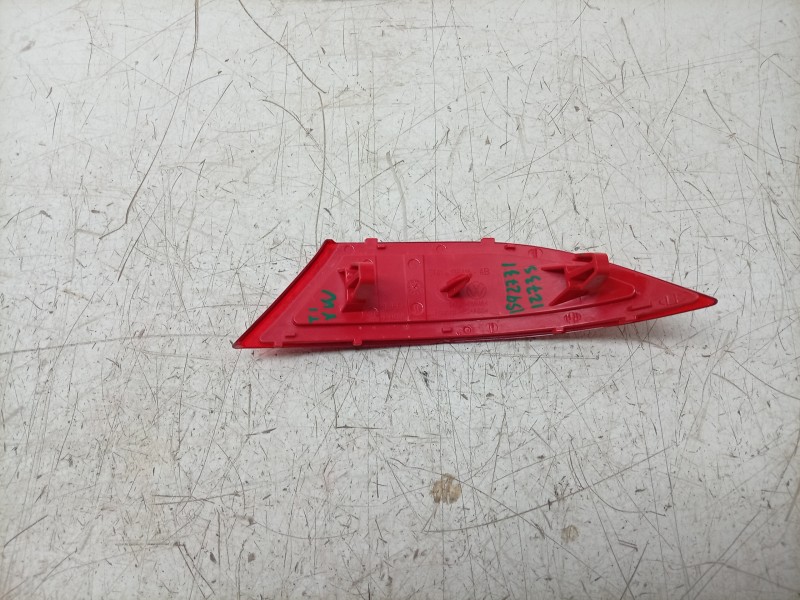 Recambio de reflector paragolpe trasero izquierdo para volkswagen caravelle t7 2.5 ehybrid referencia OEM IAM  150R00 