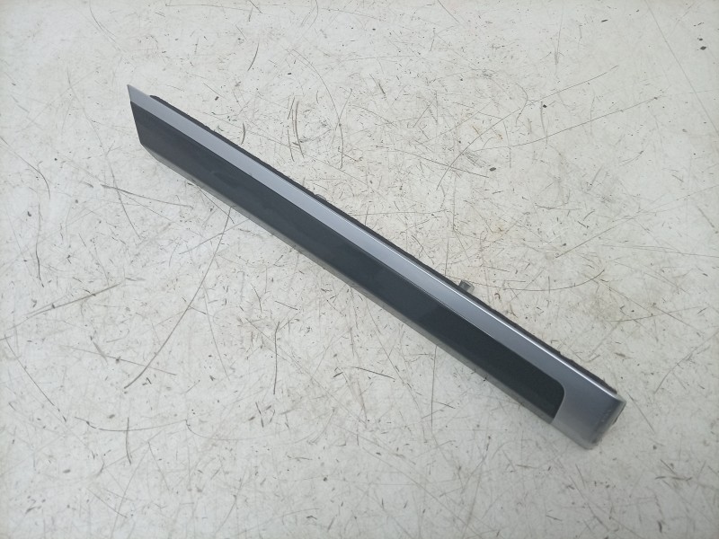 Recambio de moldura para porsche cayenne (typ 92aa) diesel referencia OEM IAM  7P5867420 