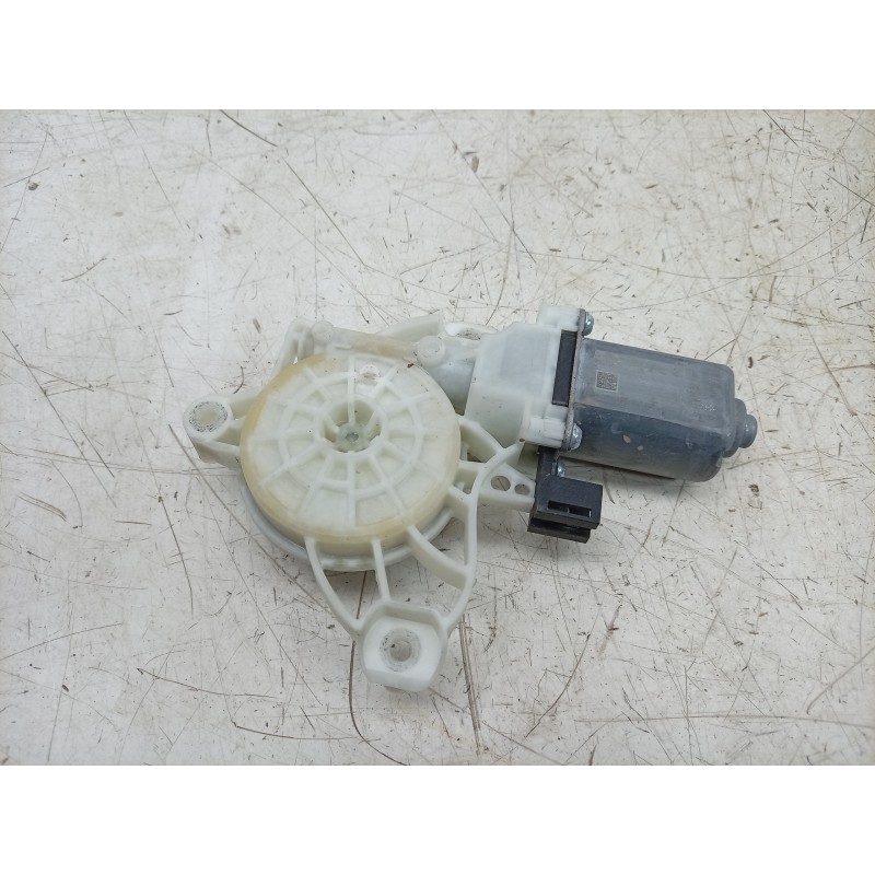 Recambio de motor elevalunas delantero izquierdo para mercedes-benz clase gla (bm 247) gla 200 (247.787) referencia OEM IAM  A00