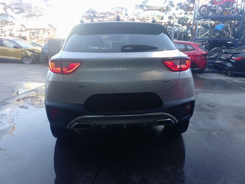 kia stonic (yb) del año 2023