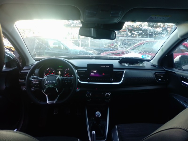 kia stonic (yb) del año 2023