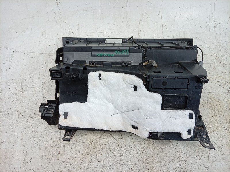 Recambio de guantera para mercedes-benz clase gla (bm 247) gla 200 (247.787) referencia OEM IAM  2476801204 