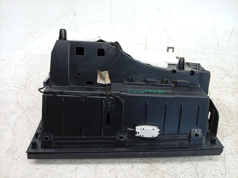 Recambio de guantera para mercedes-benz clase gla (bm 247) gla 200 (247.787) referencia OEM IAM  2476801204 