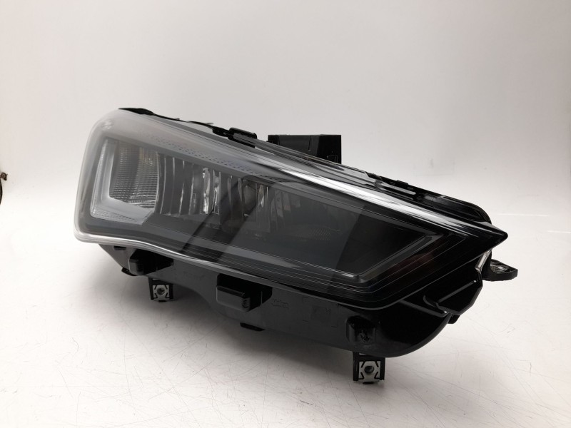 Recambio de faro derecho para seat leon sportstourer (kl8, kld) 1.5 etsi referencia OEM IAM  5FB941006H 