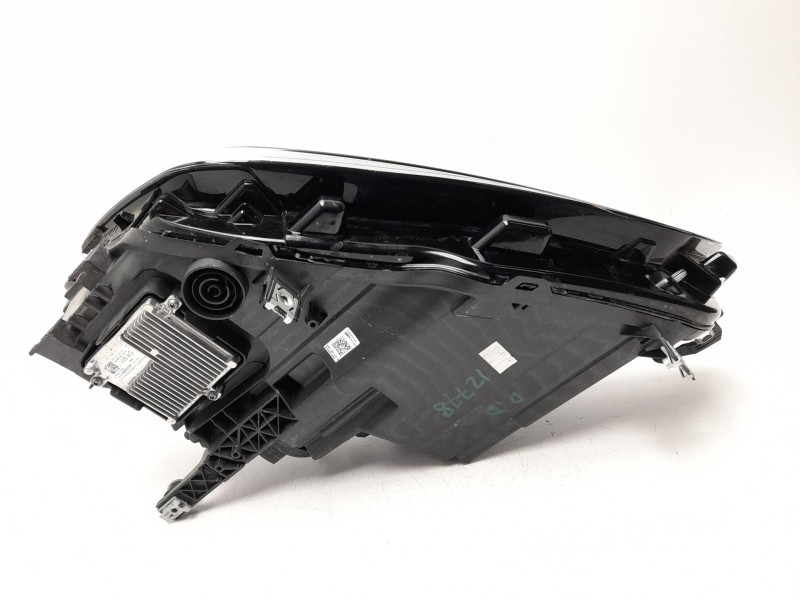 Recambio de faro derecho para seat leon sportstourer (kl8, kld) 1.5 etsi referencia OEM IAM  5FB941006H 