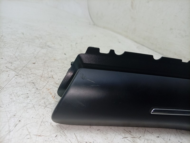 Recambio de moldura para porsche cayenne (typ 92aa) diesel referencia OEM IAM  7P5857951 