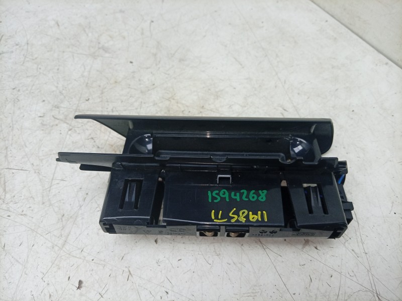 Recambio de moldura para porsche cayenne (typ 92aa) diesel referencia OEM IAM  7P5857951 