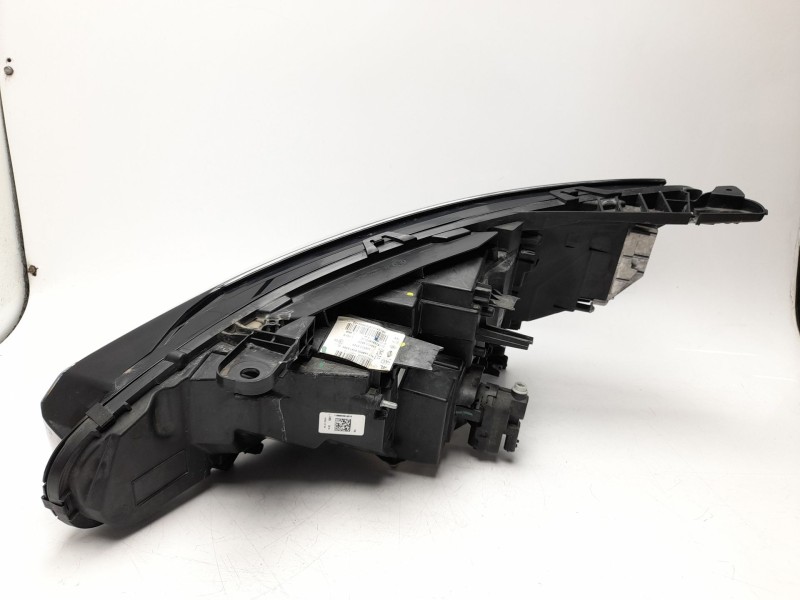 Recambio de faro derecho para renault clio v (b7_) 1.0 lpg (b7mt) referencia OEM IAM  260103507R 