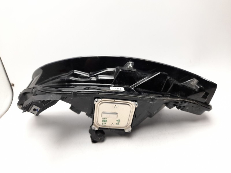 Recambio de faro derecho para renault clio v (b7_) 1.0 lpg (b7mt) referencia OEM IAM  260103507R 