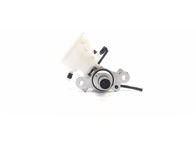 Recambio de bomba freno para mercedes-benz clase cla (w117) cla 180 (117.342) referencia OEM IAM A2464300202  