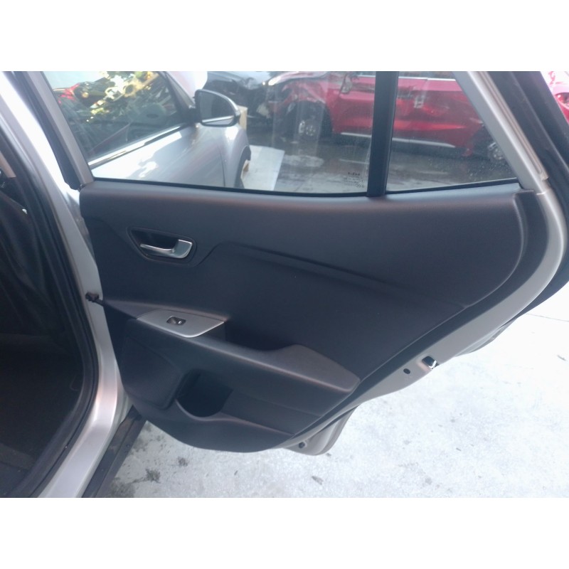Recambio de elevalunas trasero derecho para kia stonic (yb) 1.0 t-gdi eco-dynamics+ referencia OEM IAM  83402H8100 