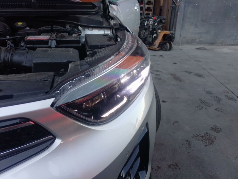 Recambio de faro izquierdo para kia stonic (yb) 1.0 t-gdi eco-dynamics+ referencia OEM IAM   