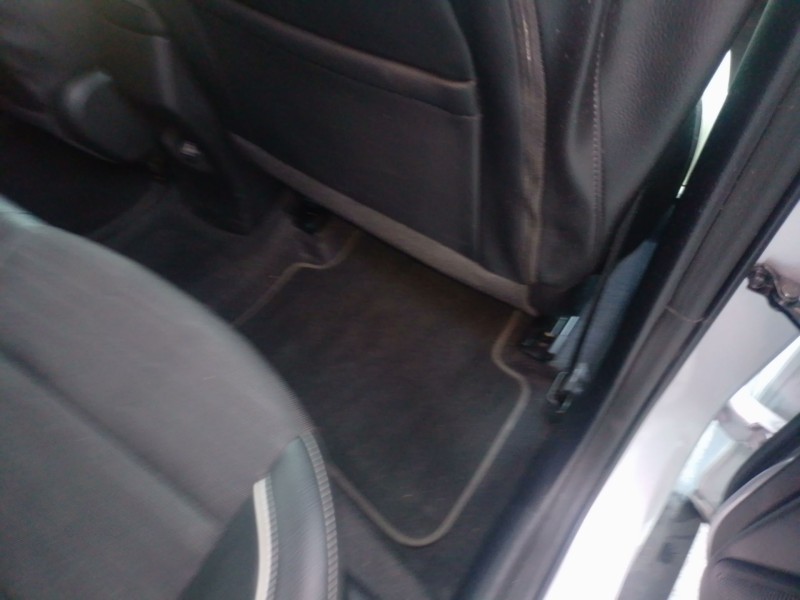 Recambio de juego alfombrillas para kia stonic (yb) 1.0 t-gdi eco-dynamics+ referencia OEM IAM   
