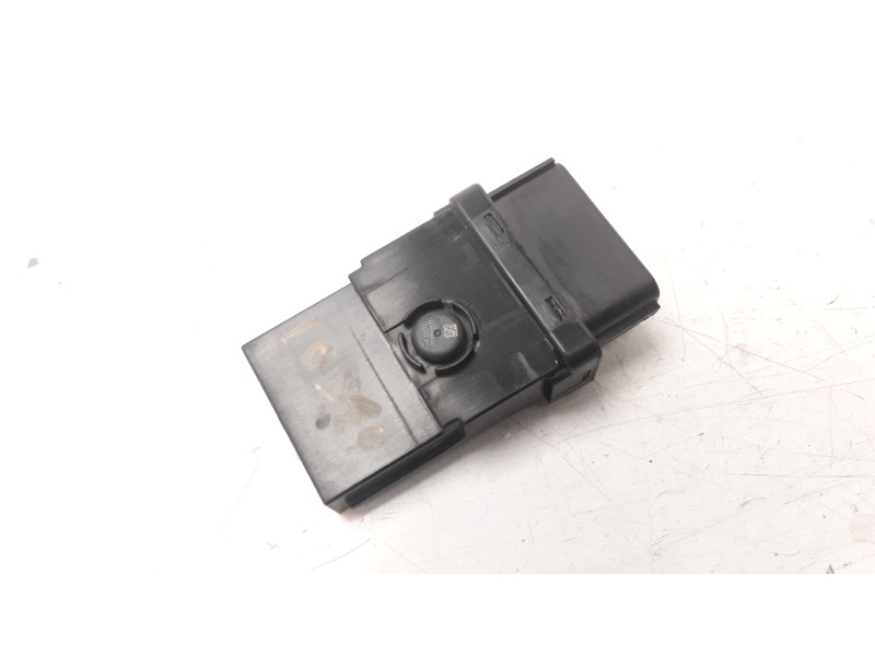 Recambio de retrovisor derecho para bmw s 1000 rr s 1000 rr referencia OEM IAM 160022101  