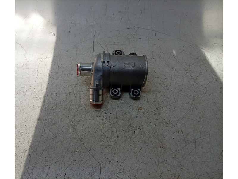 Recambio de bomba agua para volkswagen caravelle t7 2.5 ehybrid referencia OEM IAM  LX6E8501BA 