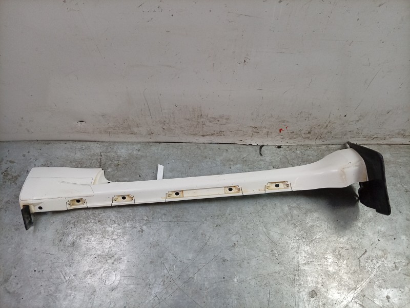 Recambio de estribos laterales para toyota land cruiser 3p 3.0 d-4d 190 cv referencia OEM IAM  7580560080 