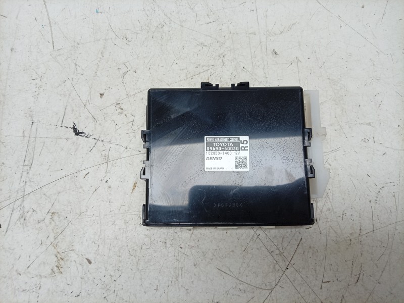 Recambio de modulo electronico para toyota land cruiser 3p 3.0 d-4d 190 cv referencia OEM IAM  8969060030 1028501400