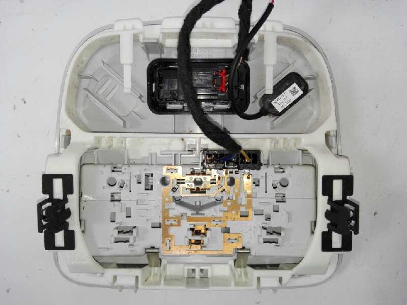 Recambio de luz interior para opel adam 1.4 16v cat (a 14 xel / ldd / l2z) referencia OEM IAM   