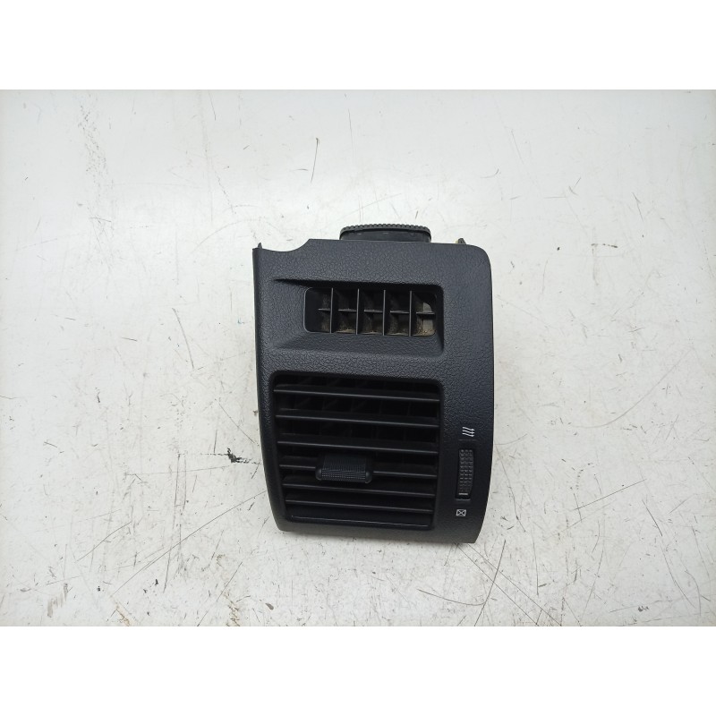 Recambio de aireador izquierdo para toyota land cruiser 3p 3.0 d-4d 190 cv referencia OEM IAM  5565060250 