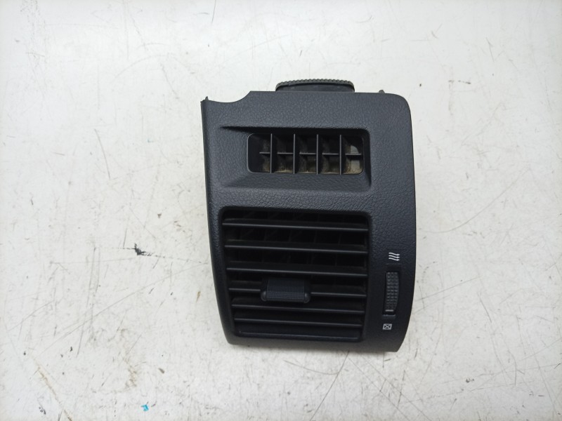 Recambio de aireador derecho para toyota land cruiser 3p 3.0 d-4d 190 cv referencia OEM IAM  5566060440 