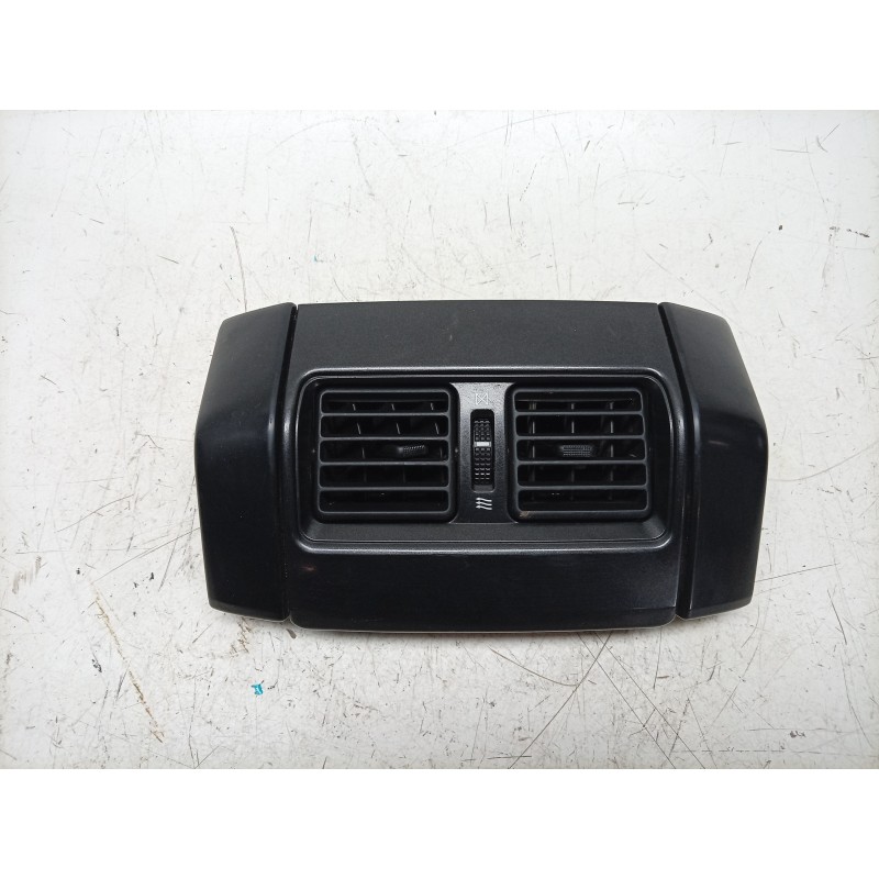Recambio de aireador trasero derecho para toyota land cruiser 3p 3.0 d-4d 190 cv referencia OEM IAM  5886060050 