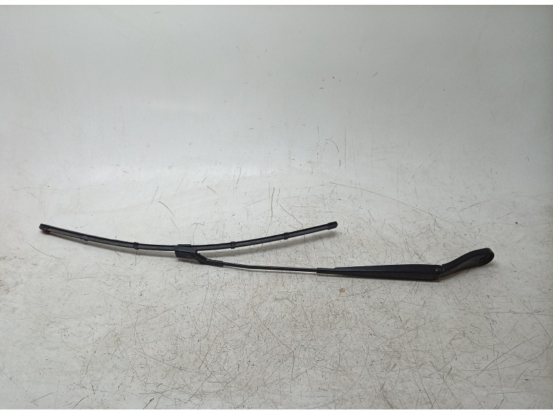 Recambio de brazo limpia delantero izquierdo para volkswagen caravelle t7 2.5 ehybrid referencia OEM IAM  W609410E2 