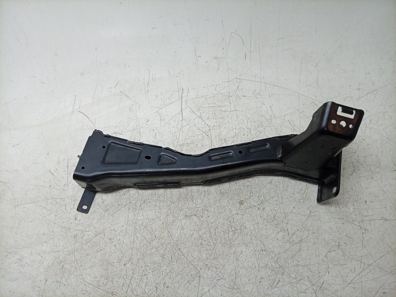 Recambio de refuerzo paragolpes delantero para volkswagen caravelle t7 2.5 ehybrid referencia OEM IAM  PZ31V101W05AH 