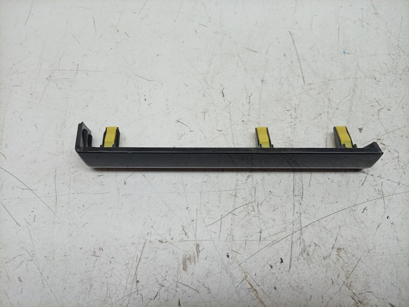 Recambio de moldura para toyota land cruiser 3p 3.0 d-4d 190 cv referencia OEM IAM  5547160200 