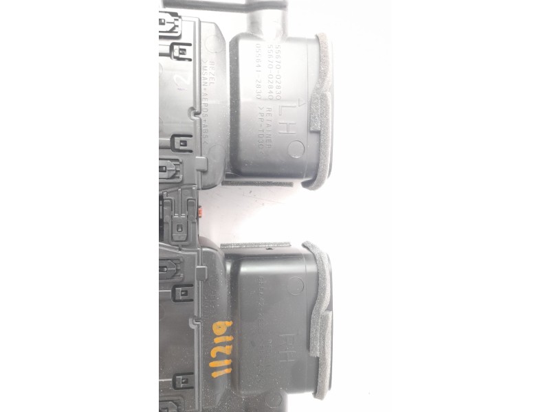 Recambio de rejilla aireadora para toyota corolla (e21) referencia OEM IAM 5567002830 0556422830 