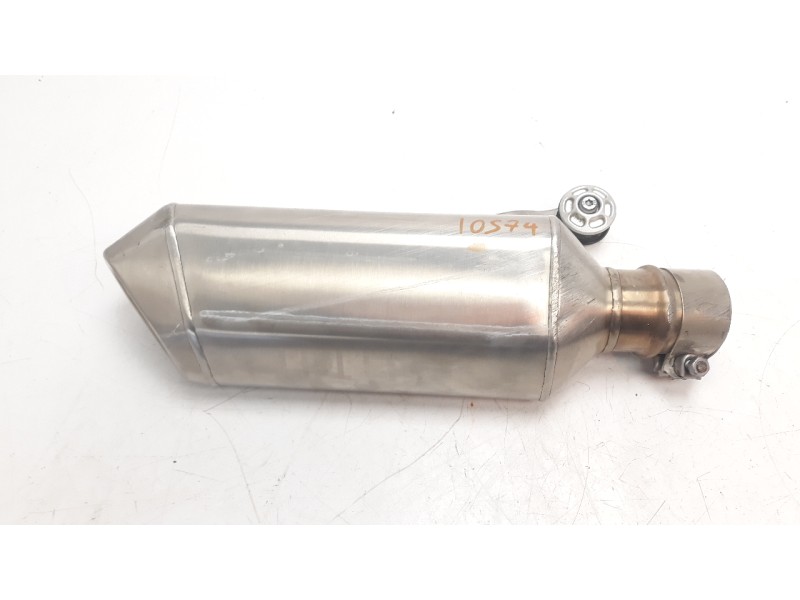 Recambio de silenciador trasero para bmw s 1000 rr s 1000 rr referencia OEM IAM 8404421  