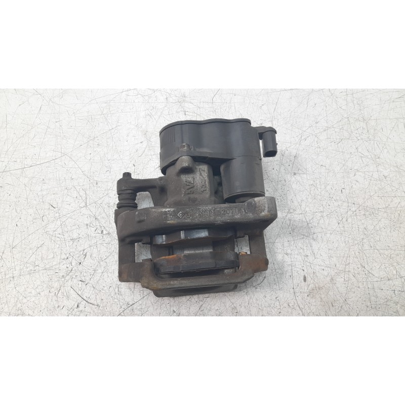 Recambio de pinza de freno trasera derecha para peugeot 5008 1.6 blue-hdi fap referencia OEM IAM AD777015  