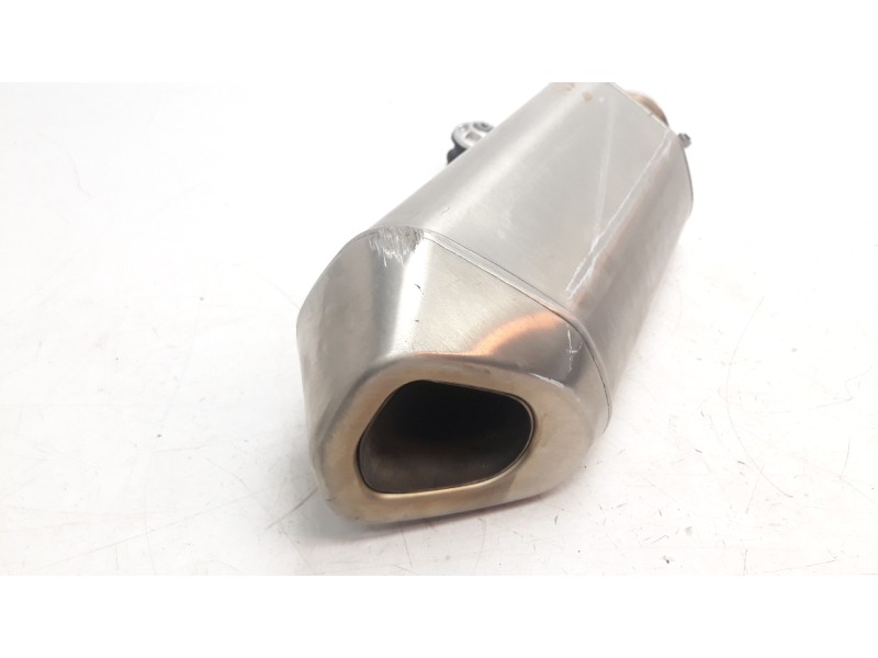 Recambio de silenciador trasero para bmw s 1000 rr s 1000 rr referencia OEM IAM 8404421  