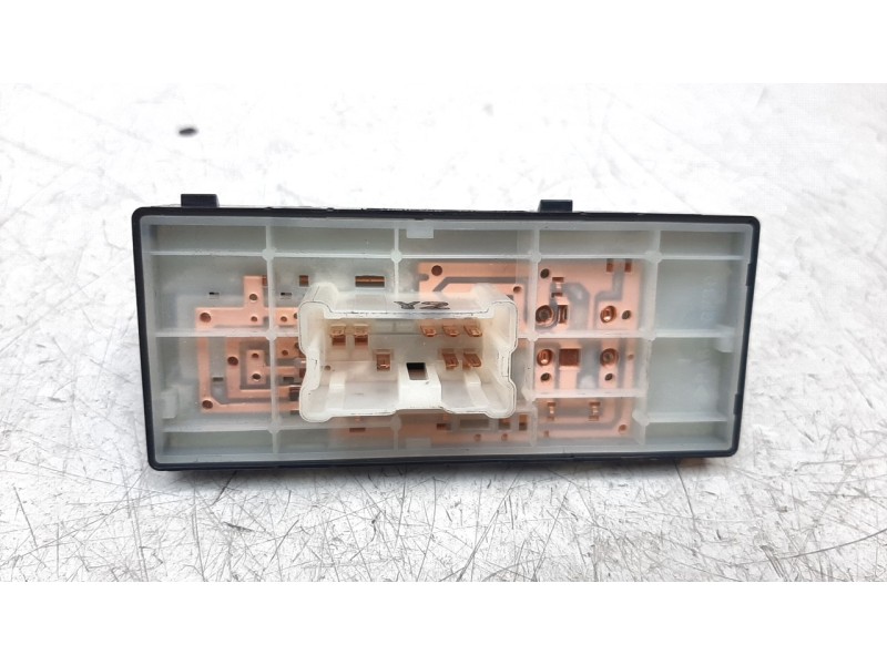 Recambio de mando elevalunas delantero derecho para nissan pulsar (c13) acenta referencia OEM IAM 254114BA0A  